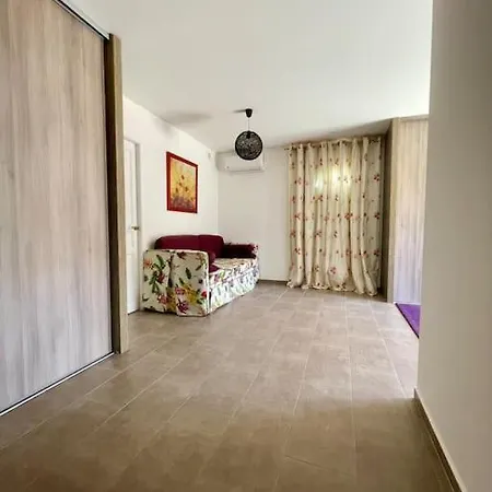 Villa Avec Piscine Et Jacuzzi A Ajaccio *