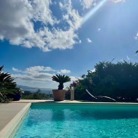 Avec Piscine Et Jacuzzi A Ajaccio Villa