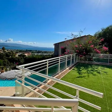 Villa Avec Piscine Et Jacuzzi A Ajaccio *