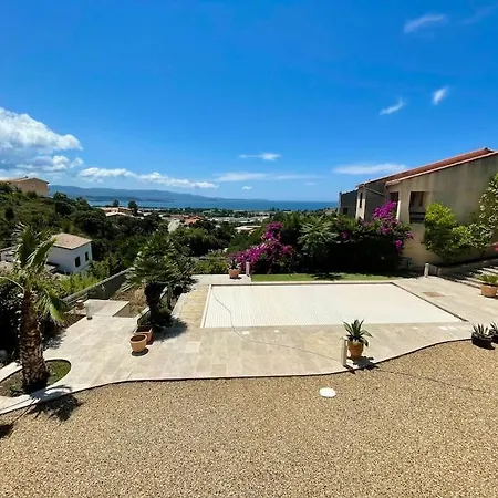 Avec Piscine Et Jacuzzi A Ajaccio